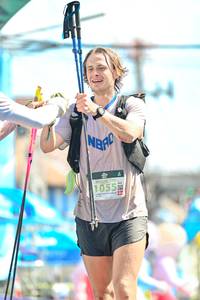 BIB: 100, 1055, 
                            <button type="button" onclick="openModal(24887422)" class="btn btn-primary btn-sm float-right btn-popup" data-toggle="modal" data-target=".modal-high-quality">
                        <i class="fas fa-shopping-cart"></i> Add to Cart
                    </button>
                                            <button type="button" onclick="isThisMe(24887422, true)" class="btn btn-success btn-sm float-right btn-popup btn-isme hidden" data-toggle="tooltip" data-placement="bottom" title="นี่คือรูปของคุณใช่ไหม คลิกที่นี่เพื่อเอาเข้าอัลบั้ม">
                        <i class="fas fa-plus"></i> Add to album
                    </button>
                    <button type="button" onclick="isThisMe(24887422, false)" class="btn btn-warning btn-sm float-right btn-popup btn-isnotme hidden">
                        <i class="fas fa-ban"></i> Remove from album
                    </button>